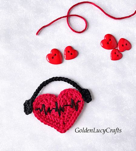 Ravelry Listen To Your Heart Applique Pattern By Goldenlucycrafts