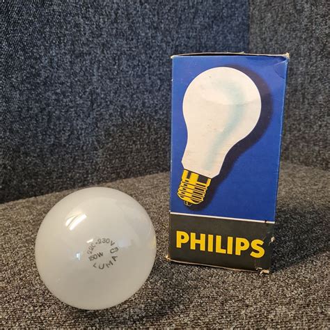 Se produkter som liknar PHILIPS LAMPA på Tradera 621776497