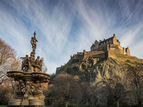 Edinburgh Royal Mile Attractions - 15 not to miss! - Lost In Landmarks