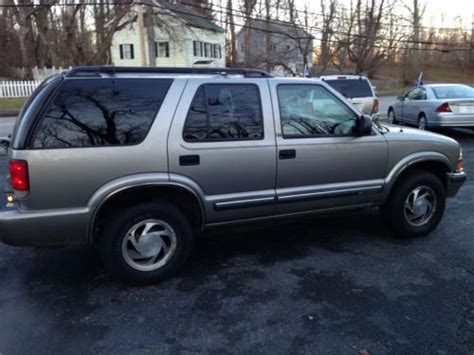 Sell Used 2001 Chevrolet Blazer Ls Sport Utility 4 Door 4 3l In