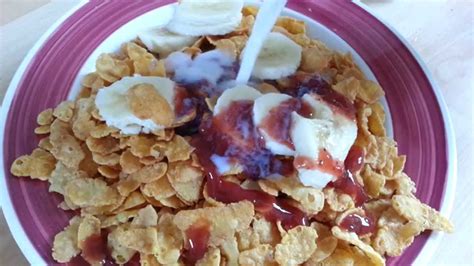 Corn Flakes With Bananas Jam And Lowfat Milk Youtube