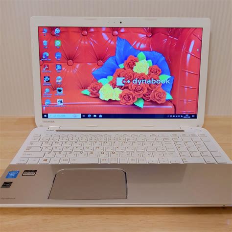 【美品】人気の白＆ゴールド 東芝 Dynabook ノートpc カメラ 年賀状 メルカリ