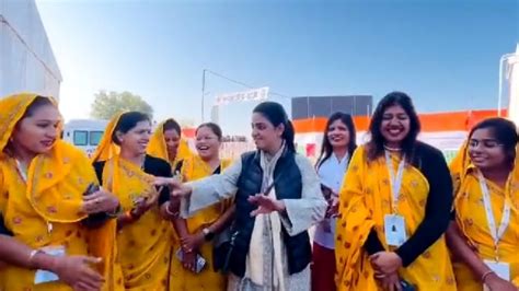 Congress Mla Divya Maderna Performed Folk Dance With Women In Bharat