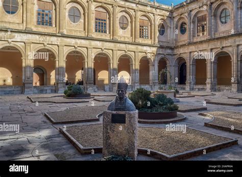 Cloister With The Bust Of Bishop Fernando De Loazes Founder Of The