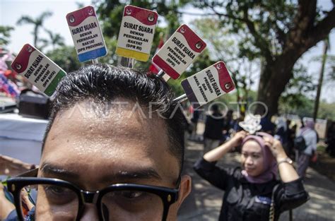 Kirab Pemilu Di Bandung Antara Foto