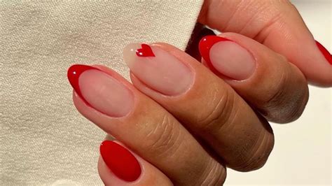 Valentine S Day Nail Art Ideas You Need To Try This Year Glamour Uk