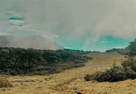 Pidurutalagala Mountain Sri Lanka S Highest Peak