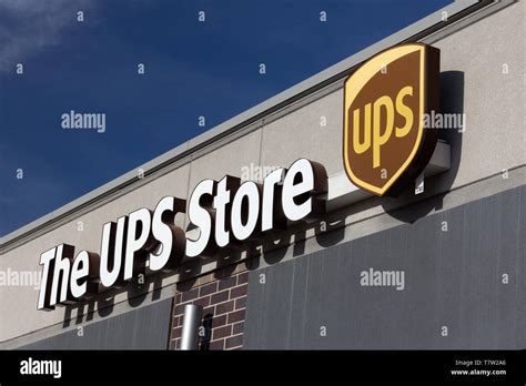 Hudson Wiusa April 24 2019 The Ups Store Exterior And Trademark