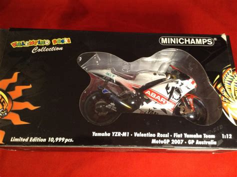 Minichamps Model Motorcycle Ref Yamaha Yzr M