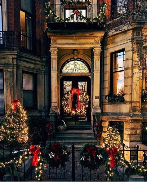 Pin By Liz Blake On Boston Beautiful Christmas Scenes Traditional