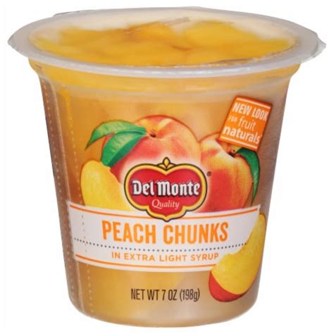 Del Monte® Fruit Naturals Yellow Cling Peach Chunks Fruit Cup 7 Oz