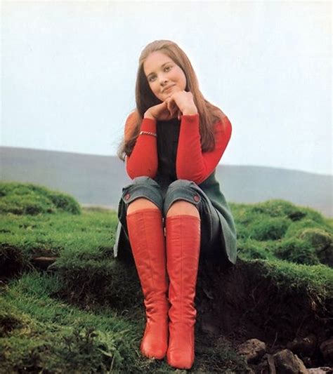 Beautiful Photo Shoot of Teenage Lynne Frederick on the Set of ‘No ...