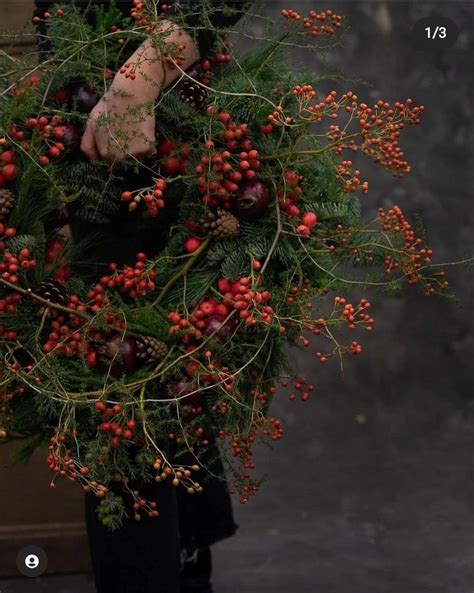 Pin By Mathilde On Kransen In Christmas Wreaths Country