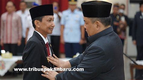 Foto Pj Gubernur Riau Resmi Lantik Pj Sekda Indra Se