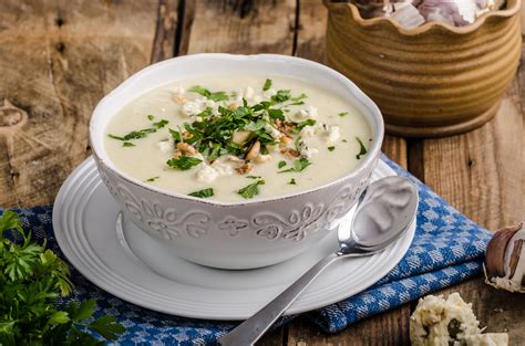 Nutritiva sopa de couve flor confere sofisticação à mesa Jabaquara News