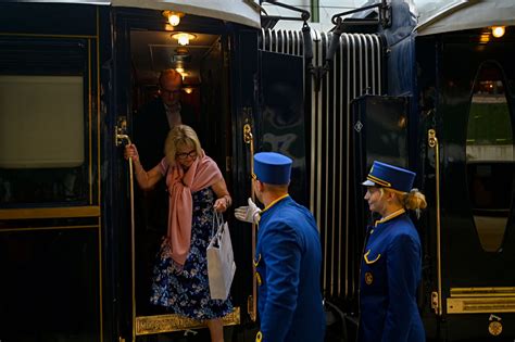 All aboard: Historical Orient Express train reaches Istanbul | Daily Sabah