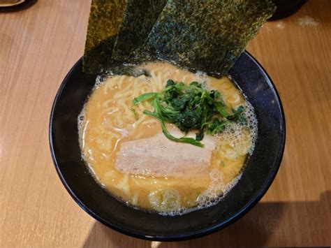 『醤油ラーメン￥800ﾈｷﾞｰﾁｬｰ丼朝ｻｰﾋﾞｽ』横浜家系 ラーメン銀家のレビュー ラーメンデータベース