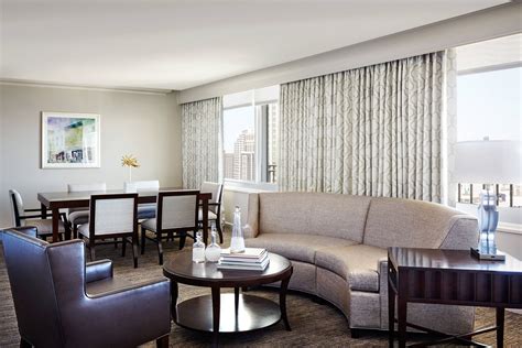 Modern 4-Star Hotel in New Orleans French Quarter | New Orleans Marriott