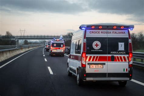 Puglia Incidente Mortale Sull A14 Panda Tampona Un Tir Muore Giovane