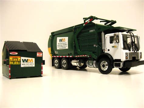 Garbage Trucks: Waste Management Garbage Trucks