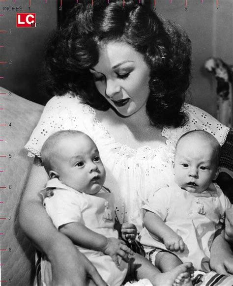 Susan Hayward With Her Twin Sons Gregory And Timothy Famous Celebrity