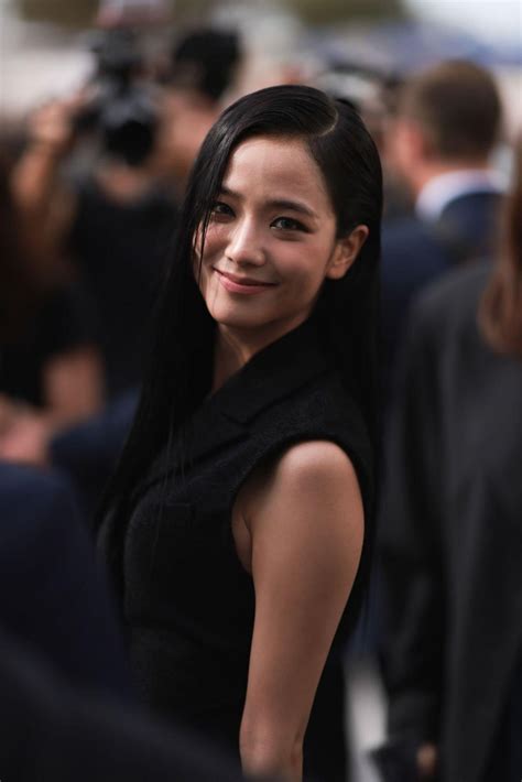 Jisoo At Christian Dior Womenswear Spring Summer Show At Paris