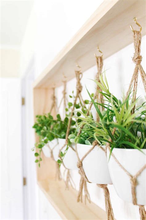 Easy to make wall decor: two different plant holders for your wall