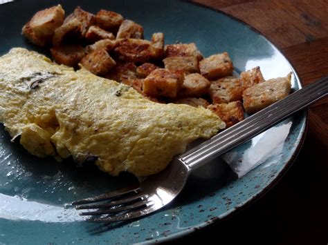 Cette Omelette Aux Truffes Et Cro Tons Est Tr S Simple Et Rapide