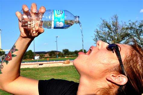 How To Stay Hydrated Tips And Advice On How To Avoid Dehydration