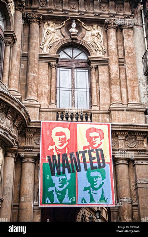 Andy Warhol Style banner con el rostro del jefe de la mafia quería