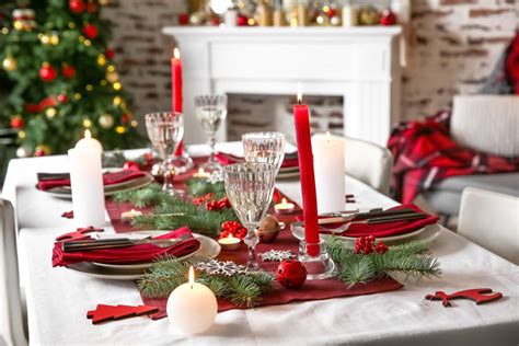 10 idées pour dresser une table de Noël traditionnelle M6 Deco fr