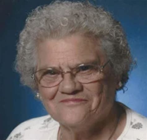 Obit Helen M Schmidt