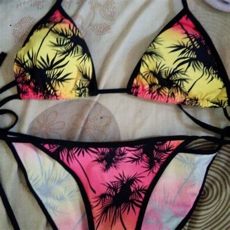 Preloved Bikini Women S Fashion Swimwear Bikinis Swimsuits On Carousell