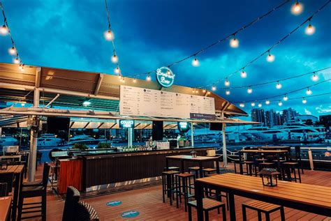 Boaters Bar ONE15 Marina Sentosa Cove Singapore