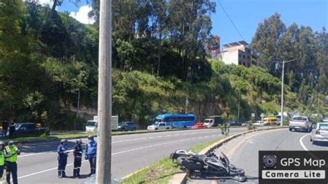 Quito Motociclista Muere En Accidente De Tránsito En La Avenida Simón