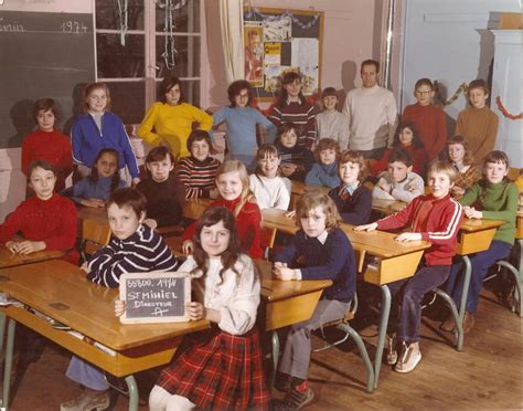 Photo De Classe Classe De Cm2 Avec Monsieur Burnel De 1974 Ecole Du