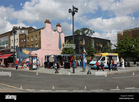 Deptford high street mural hi-res stock photography and images - Alamy