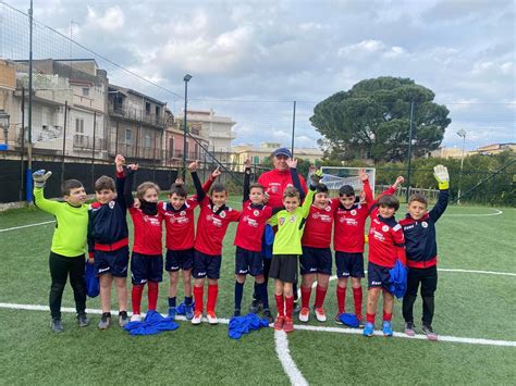 La Scuola Calcio Della Ss Milazzo Cerca Collaboratori Per La Nuova