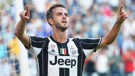 Diplomatic Passport Awarded To Miralem Pjanic Sarajevo Times