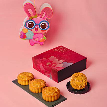 Pure Lotus Paste Mooncakes And Toy Lantern FNP SG Corporate