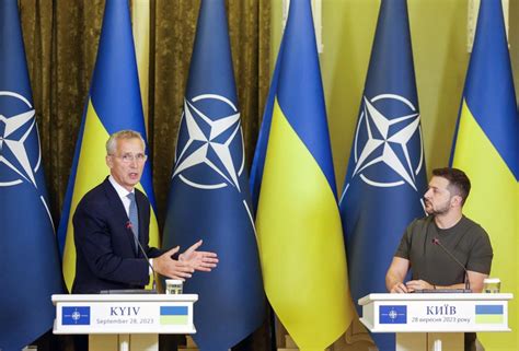 Stoltenberg En Kiev Ucrania Avanza Frente A Rusia Y Está Más Cerca Que Nunca De La Otan Soy