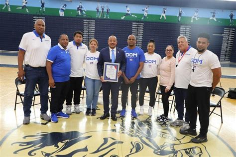 Federaci N De Baloncesto Reconoce Al Alcalde De Lawrence