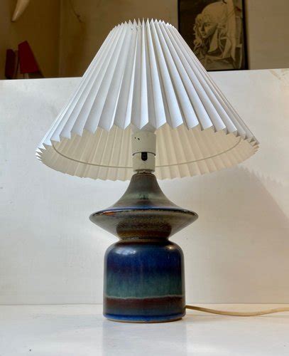 Mid Century Diablo Tischlampe Aus Glasierter Keramik Von Einar Johansen