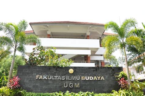 Daftar Informasi Tersedia Setiap Saat FIB UGM