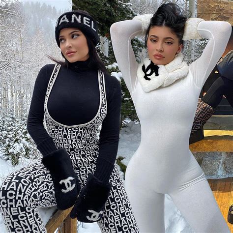 Going Skiing Kylie Jenner Makes The Case For High Fashion Gear Fashion Jenner Outfits Kylie