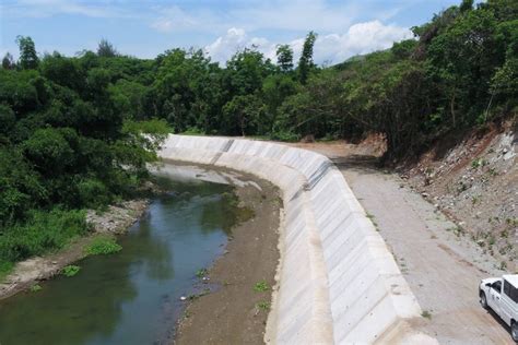 PIA DPWH Completes Flood Control Project In Castillejos