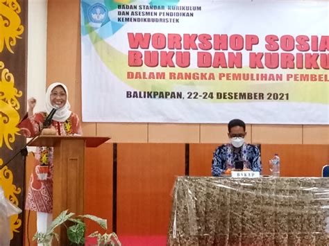 Buka Workshop Sosialisasi Buku Dan Kurikulum Hetifah Perkenalkan