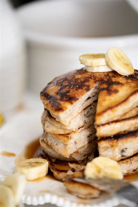 Fluffy Banana Pancakes