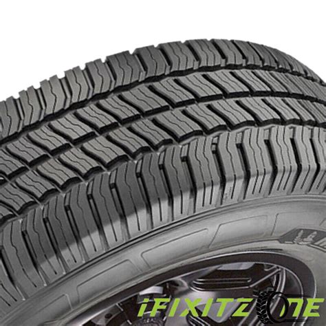 2 Michelin AGILIS CROSSCLIMATE 235 80R17 120 117R All Season Truck SUV