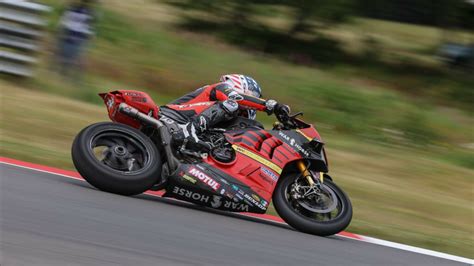 Motoamerica Baz Takes Provisional Pole In Superbike Q At Ridge